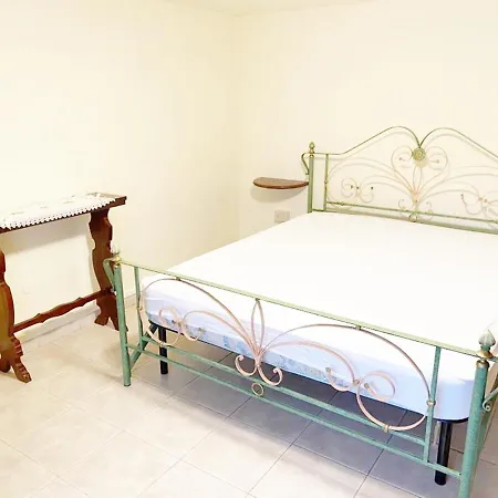 Holiday home Leda *