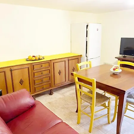 Holiday home Leda *